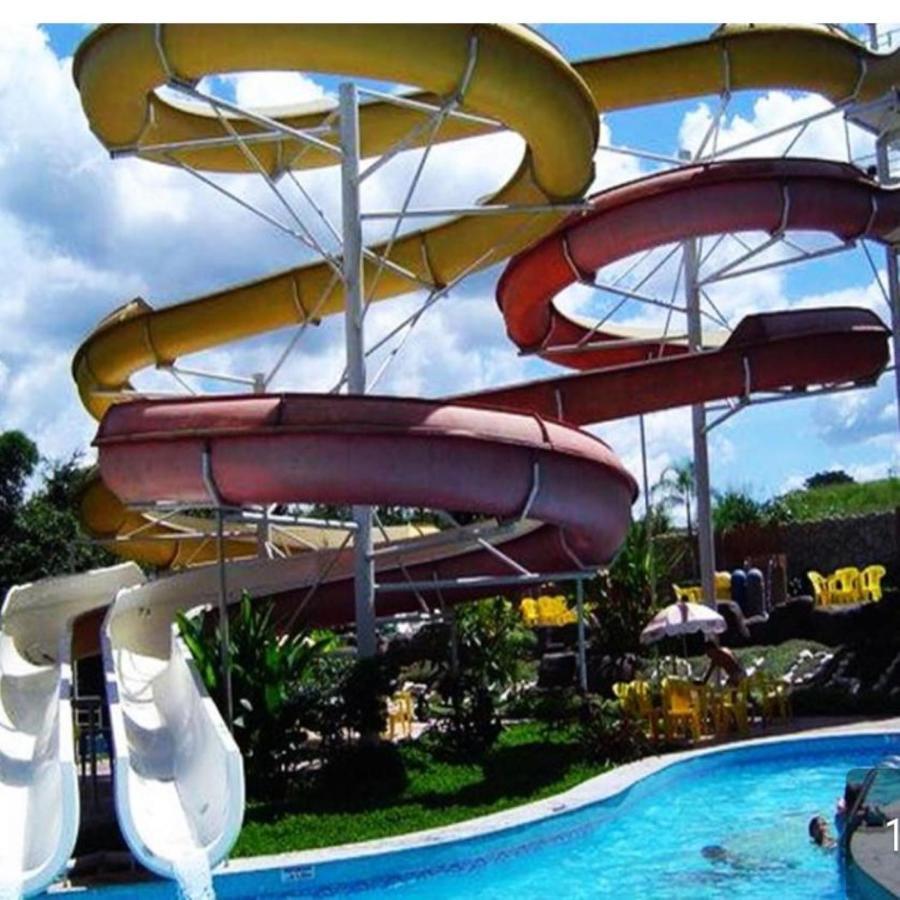 Golden Dolphin Grand Hotel Excelente Caldas Novas Dış mekan fotoğraf